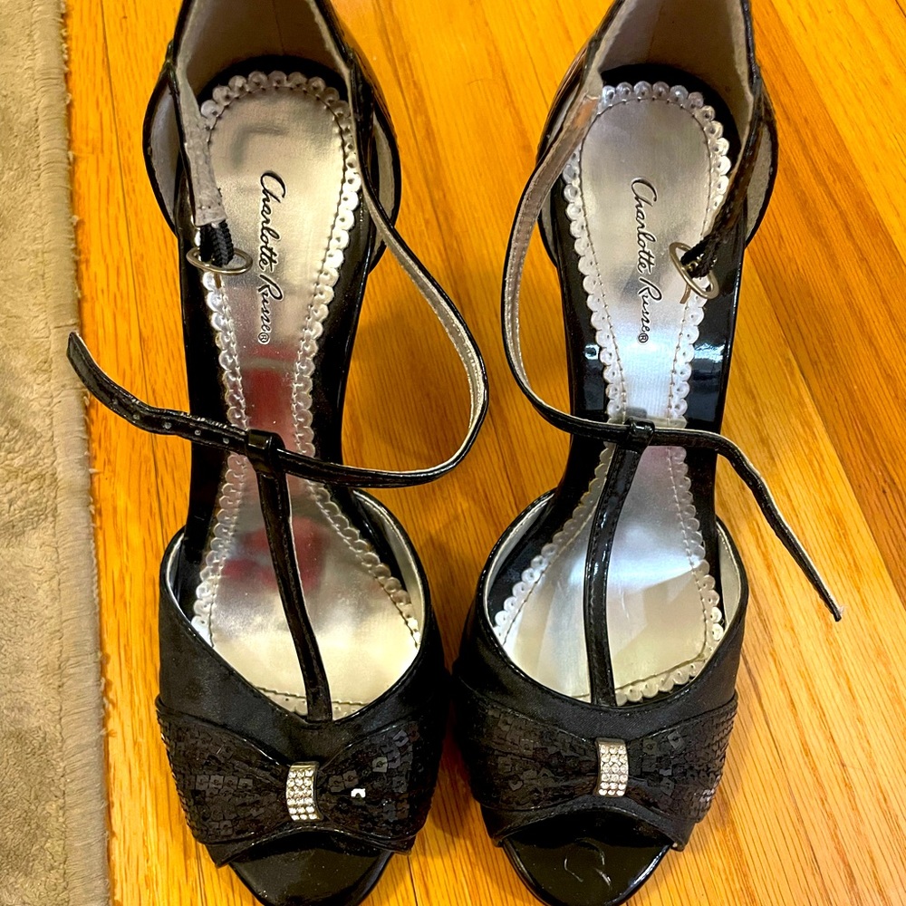 Black dress heals